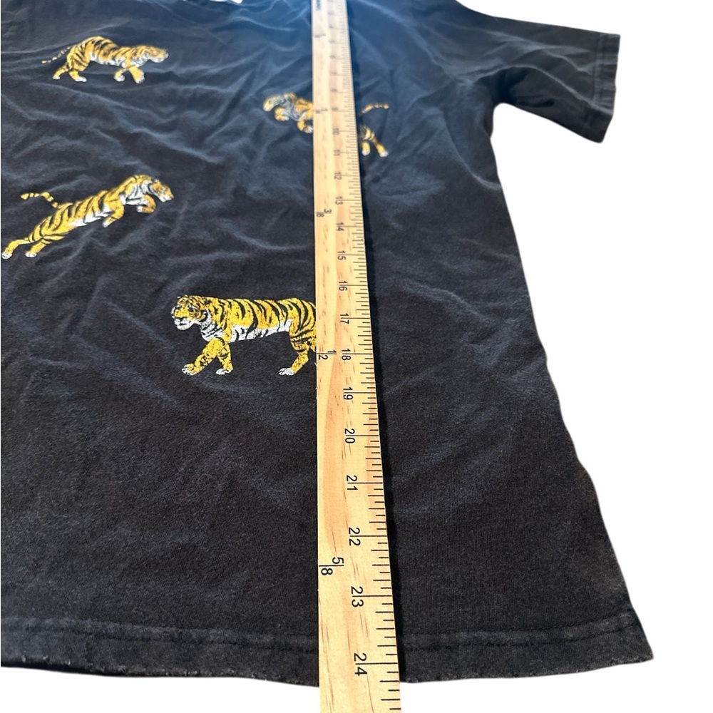 Zutter Tiger Graphic Tee Size Small Washed Black Short Sleeve Relaxed Fit Soft - Picture 10 of 11